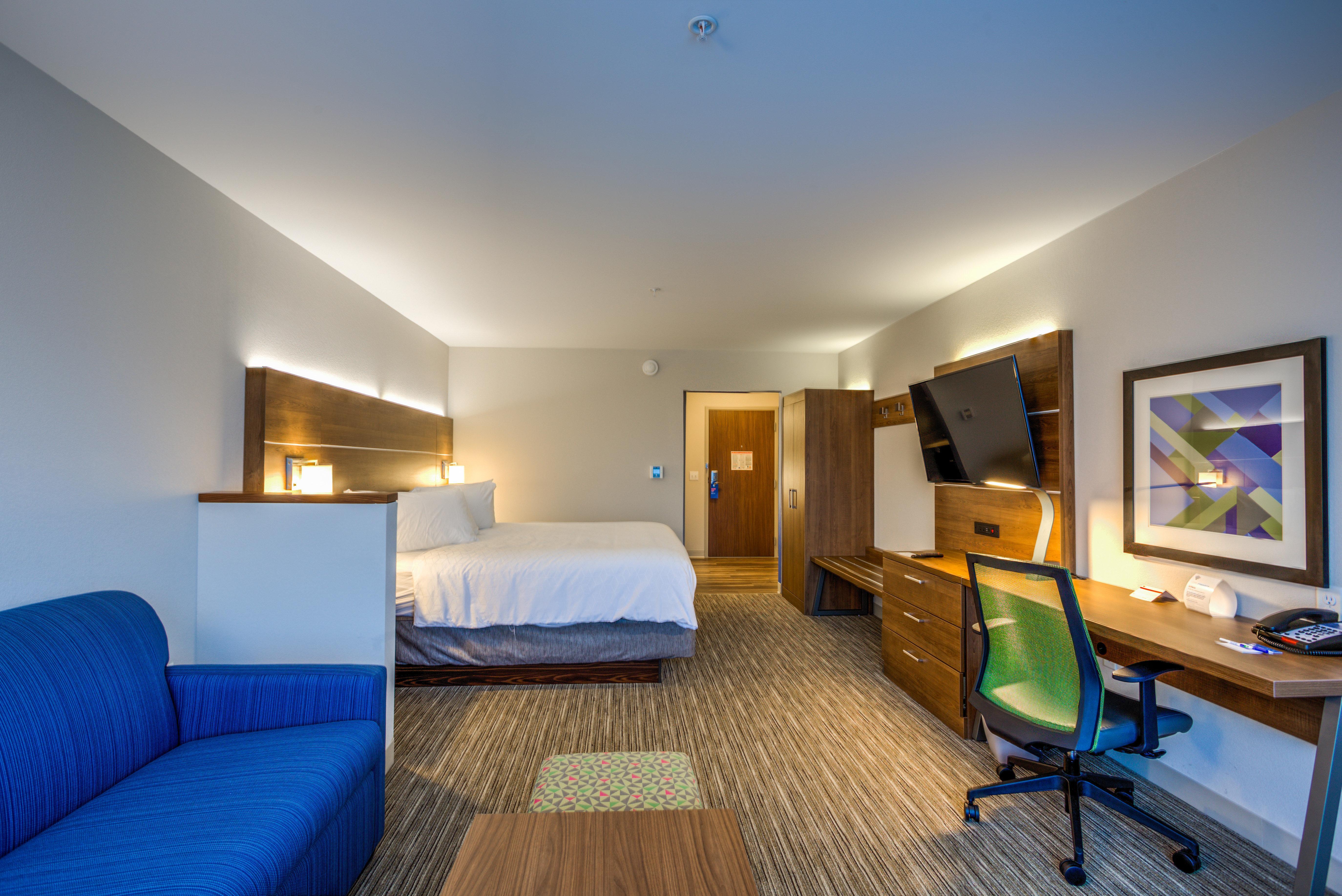 Holiday Inn Express & Suites Reedsville - State Coll Area, An Ihg Hotel Exterior photo