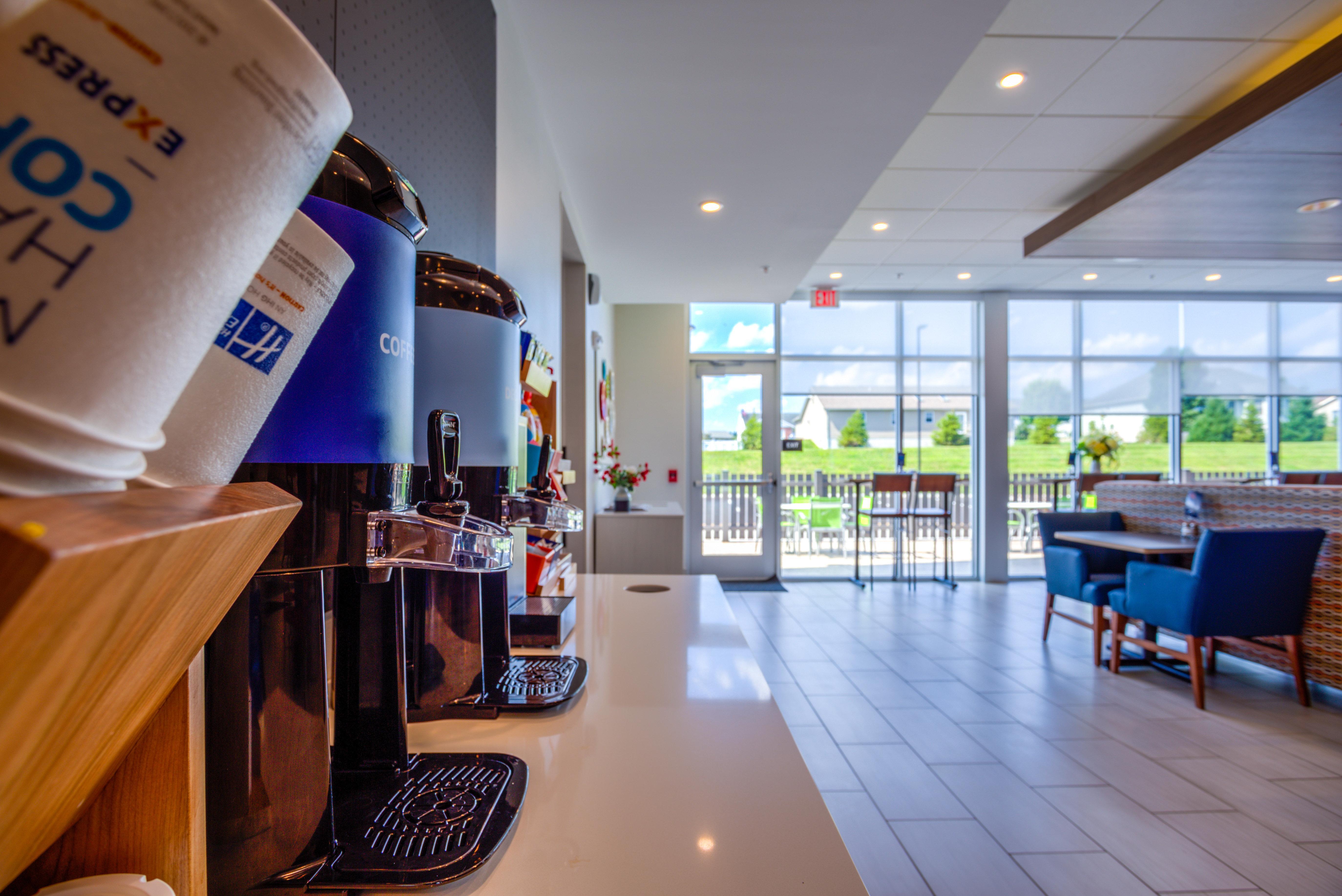 Holiday Inn Express & Suites Reedsville - State Coll Area, An Ihg Hotel Exterior photo